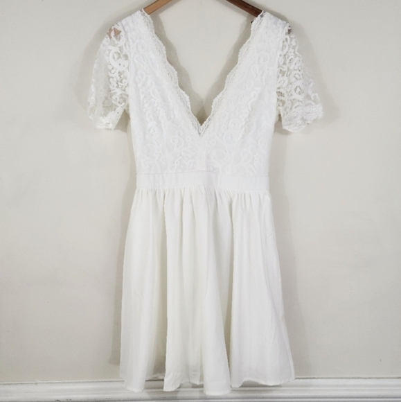 Boohoo White Lace Top Skater Mini Dress Women's Size 10 V-Neck Short Sleeve EUC - Picture 3 of 12